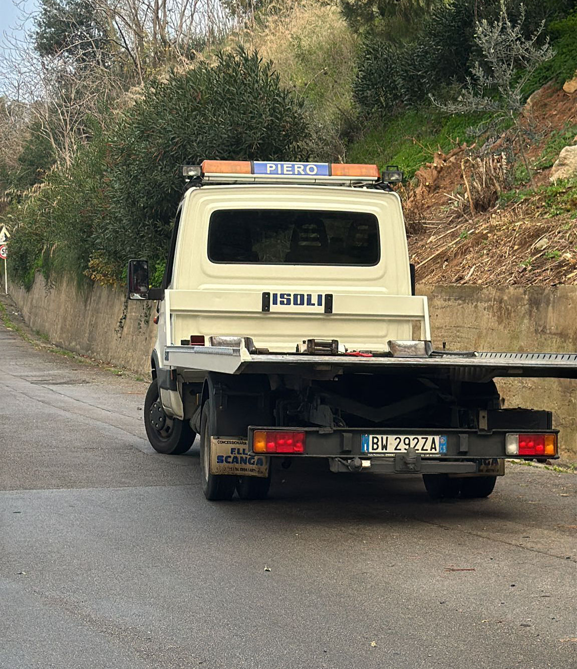 Servizio soccorso stradale notturno H24 a Palermo